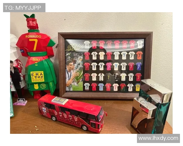 C罗足球明星挂件牌热销让你随时随地感受足球魅力与激情