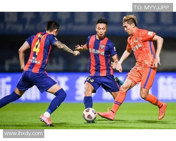 深圳篮球队在选拔赛中以56分稳居积分榜首位，表现出色引发关注