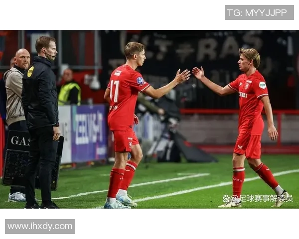 特温特足球明星的辉煌历程与未来发展展望 特温特足球明星的辉煌历程与未来发展展望