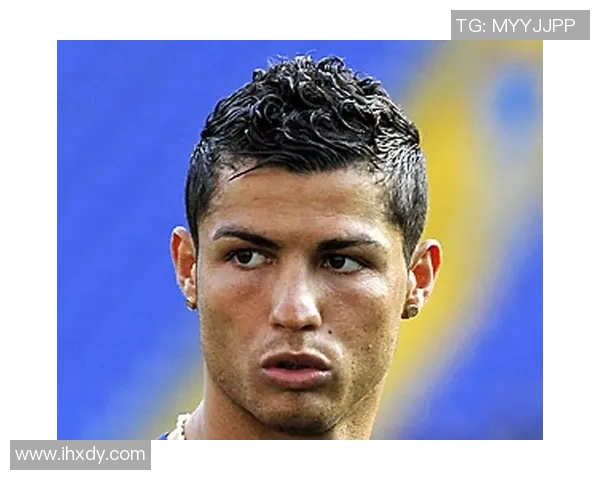 足球明星独特发型大揭秘各类创意图案一网打尽 足球明星独特发型大揭秘各类创意图案一网打尽