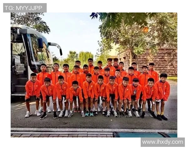 足球明星的成长之路与教育启示的深度反思