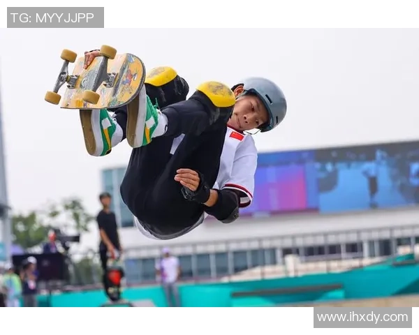 攀岩联赛点评：杭州滑板队的意识表现